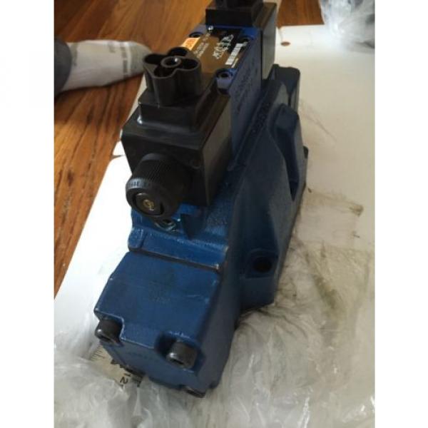 NEW France USA REXROTH R900908786,MNR: R978916416 HYDRAULIC DIRECTIONAL CONTROL VALVE,BOXZK #5 image